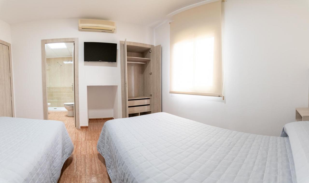 Hostal Vinuela San Pedro de Merida エクステリア 写真