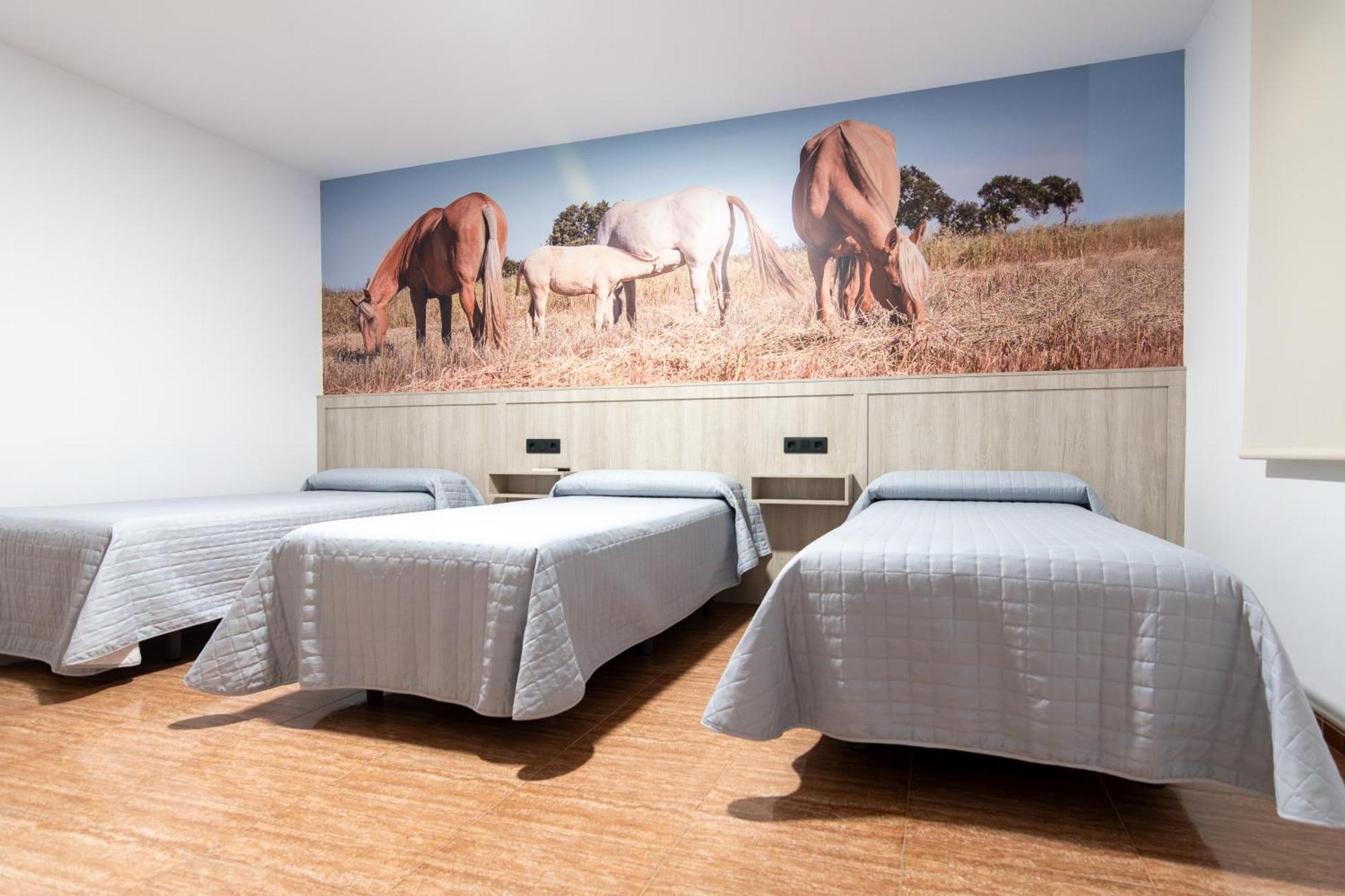 Hostal Vinuela San Pedro de Merida エクステリア 写真